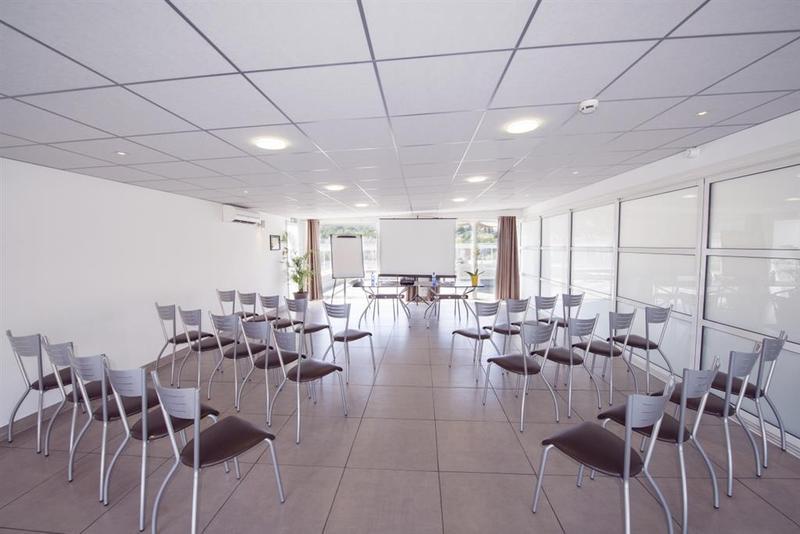 Ibis Styles Hyeres Rooftop & Spa Buitenkant foto