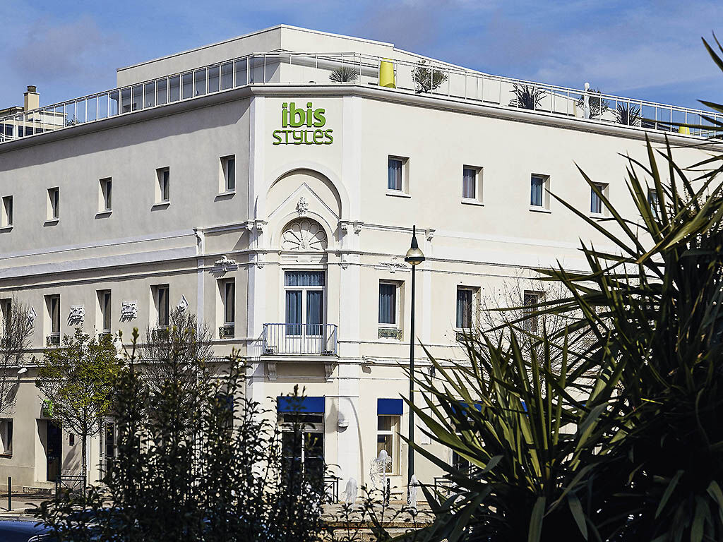 Ibis Styles Hyeres Rooftop & Spa Buitenkant foto